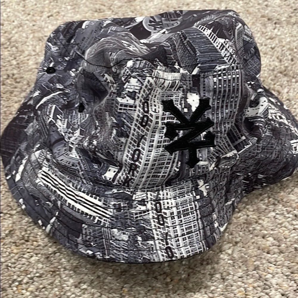 Zoo York NWOT Urban Graphic Bucket Hat